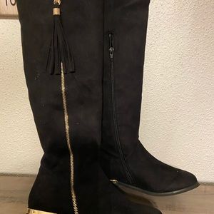 GC Shoe black suede knee high boots 7.5